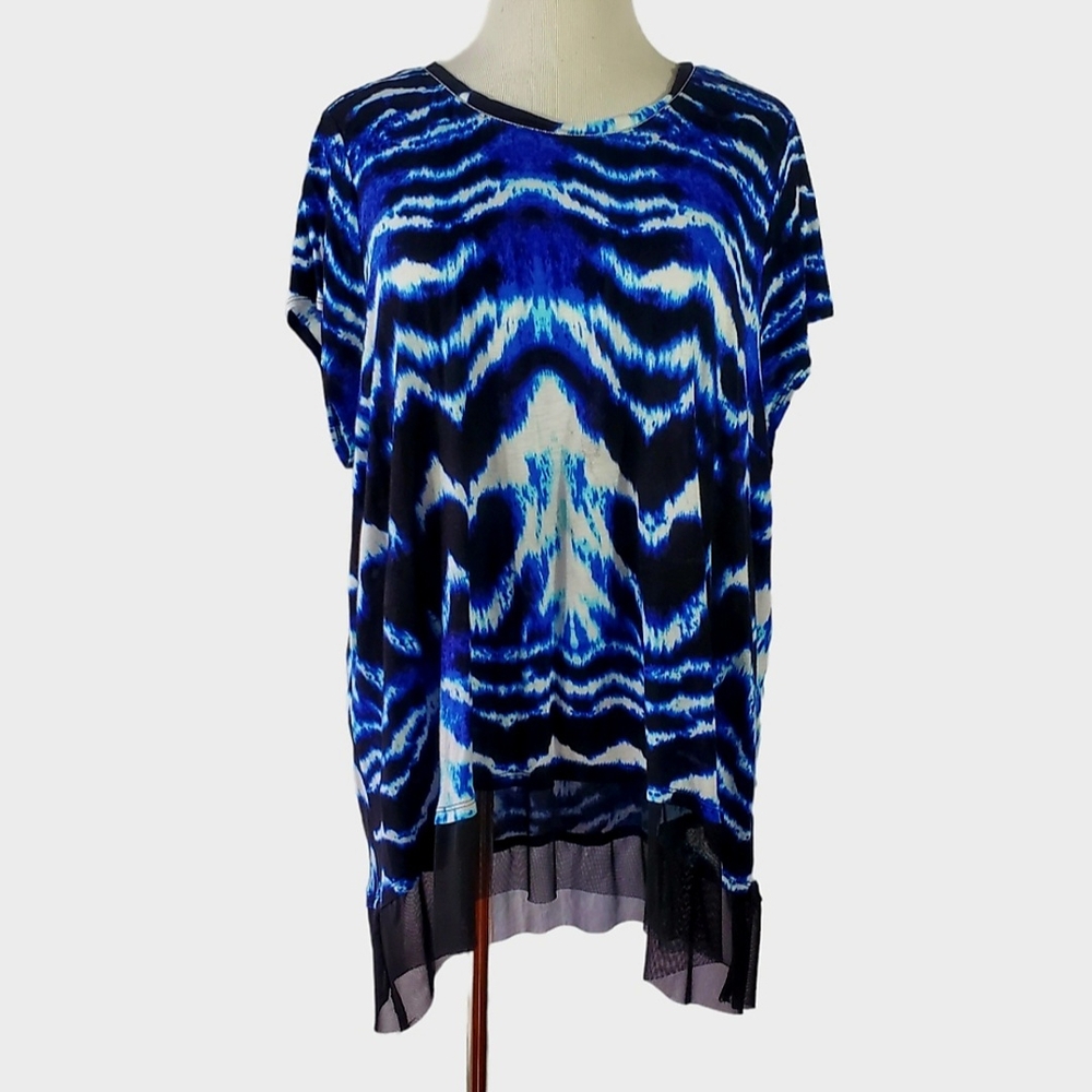 Jennifer Lopez Blue & White Patterned Tunic Top